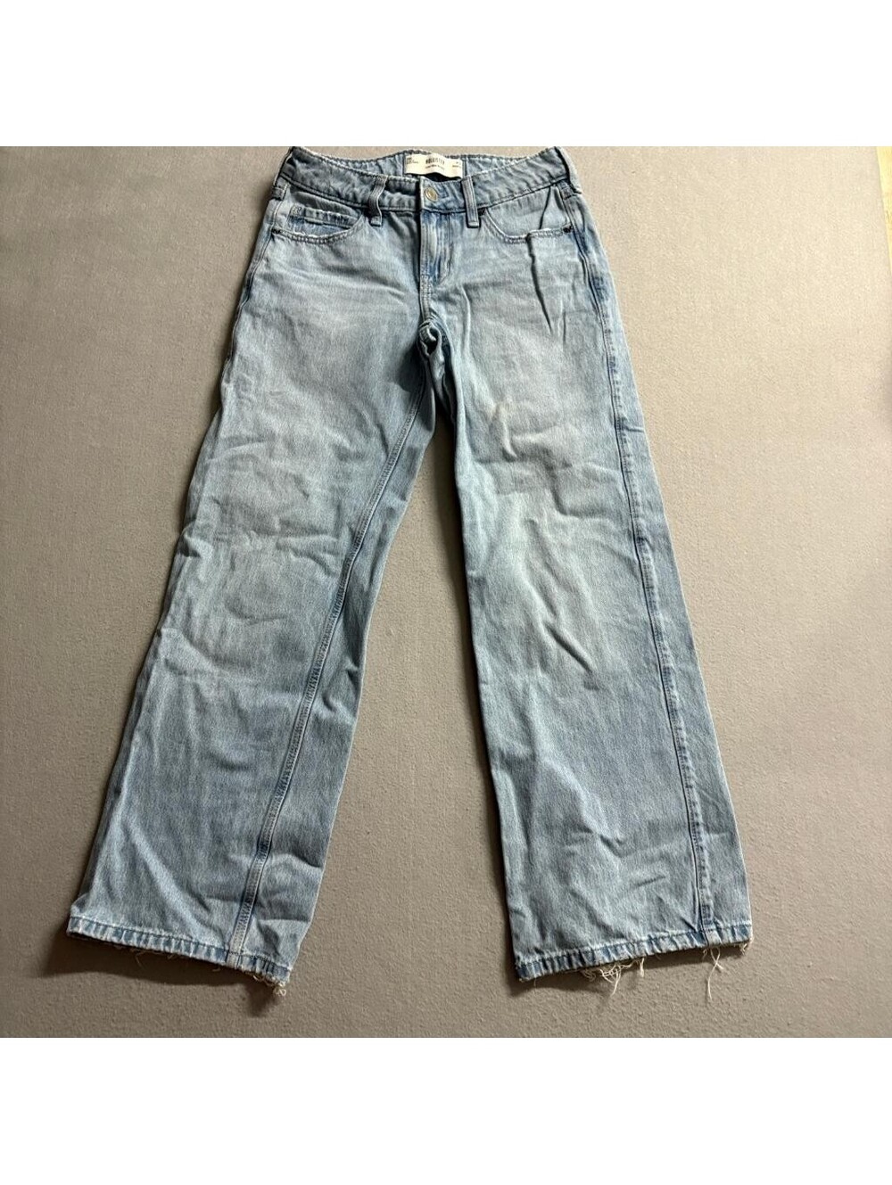 Hollister Low Rise Baggy Jeans Womens 00R W24 Light Wash Distressed Hem Denim